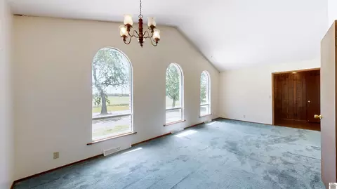Living - 760 State Route 83, Mayfield, KY 42066 photo 2 of 4