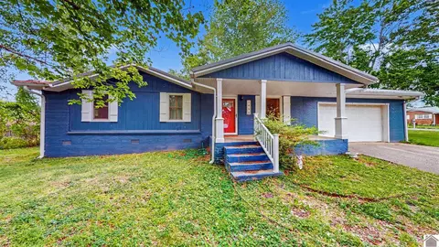1498 Clayshire, Murray, KY 42071