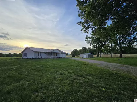 5105 Bradford Rd, West Paducah, KY 42086