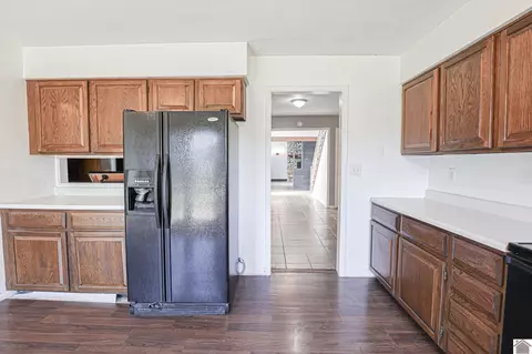 Kitchen - 329 Carson Way, Paducah, KY 42003 photo 3 of 8