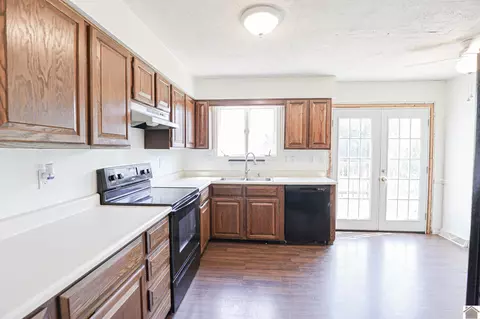 Kitchen - 329 Carson Way, Paducah, KY 42003 photo 1 of 8
