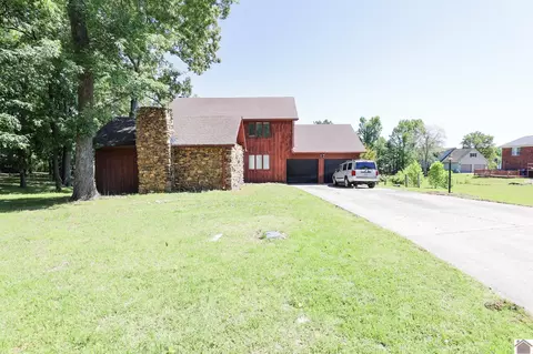 Exterior - 329 Carson Way, Paducah, KY 42003 photo 3 of 9