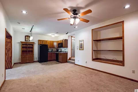 Living - 1091 Deepwood Dr, Murray, KY 42071 photo 4 of 5