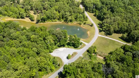 View/Area - 1091 Deepwood Dr, Murray, KY 42071 photo 2 of 5