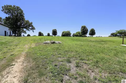603 Lakeview Dr, Paducah, KY 42003