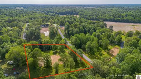 000 Fern Creek Ln #LOT 1, Benton, KY 42025