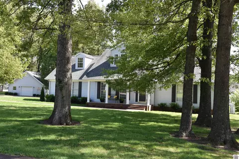 101 Britton Dr, Kevil, KY 42053