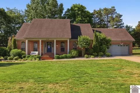 2121 Country Rd, Murray, KY 42071