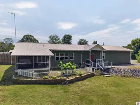 267 Woodland Dr, Benton, KY 42025