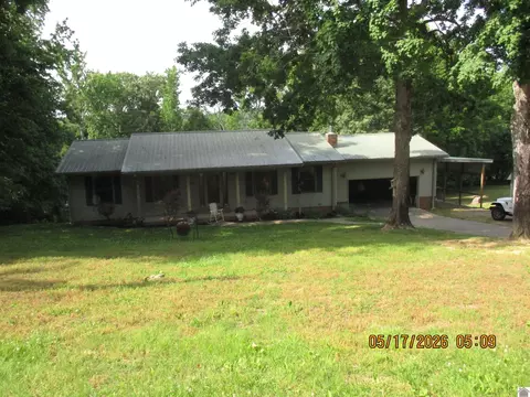 309 Birdsong Dr, Cadiz, KY 42211