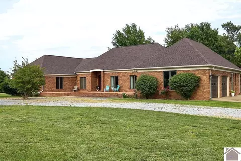 662 Macedonia Church Rd, Mayfield, KY 42066