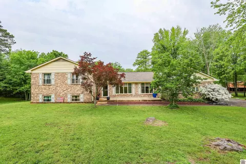 151 Mark Dr, Paducah, KY 42001