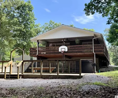 416 Hickory Hill Ln, Benton, KY 42025