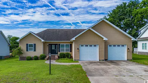 1010 Red Pine Cir, West Paducah, KY 42086