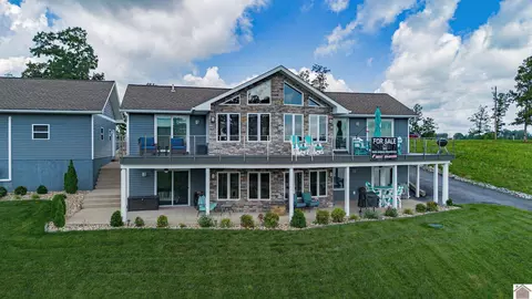 436 Sherwood Dr, Gilbertsville, KY 42044