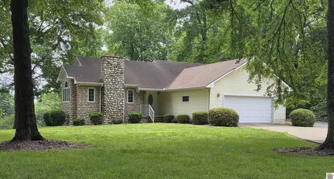 85 Boone Dr, Cadiz, KY 42211