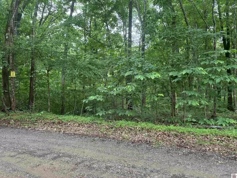 000 Redwood Dr, Cadiz, KY 42211