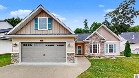 251 Hunters Ridge Dr, Paducah, KY 42001