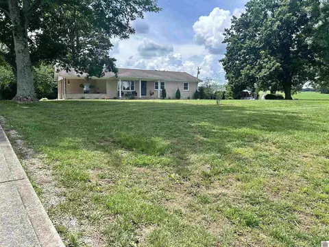2215 Old Canton Pike, Cadiz, KY 42211