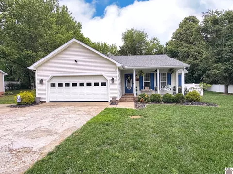 2100 Carol Dr, Murray, KY 42071