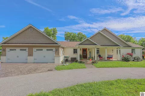1255 Stiles Lndg, Paducah, KY 42003