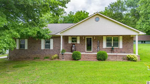 84 Orchard St, Bardwell, KY 42023