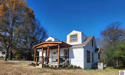 114 Spruce St, Murray, KY 42071