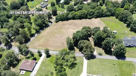 1750 Lovelaceville Florence Station Rd W, Paducah, KY 42001
