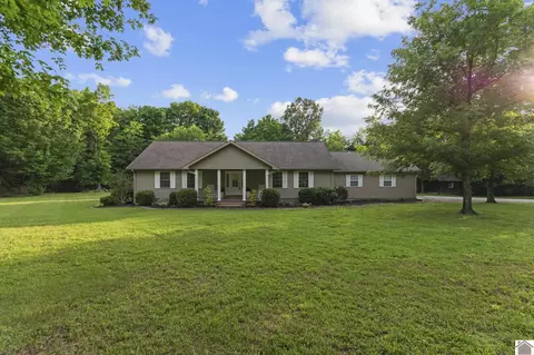 43 Fairview St, Benton, KY 42025