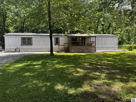 1040 Vasseur Ave, Paducah, KY 42003