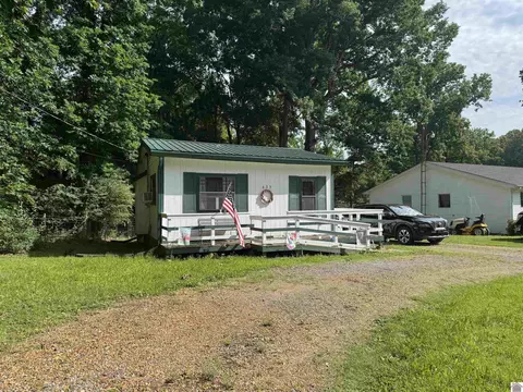 635 Forest Rd, Benton, KY 42025