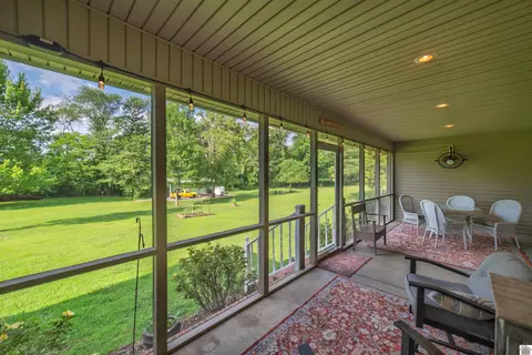 Exterior - 600 E Blanks Rd, Wickliffe, KY 42087 photo 4 of 7