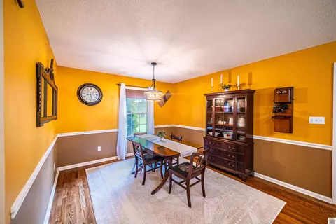 Dining - 600 E Blanks Rd, Wickliffe, KY 42087 photo 1 of 3