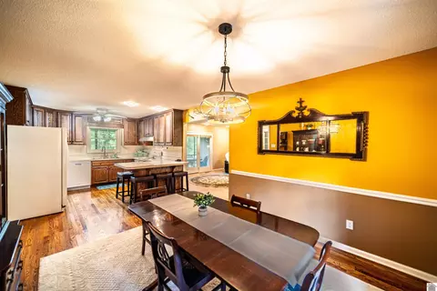 Dining - 600 E Blanks Rd, Wickliffe, KY 42087 photo 3 of 3