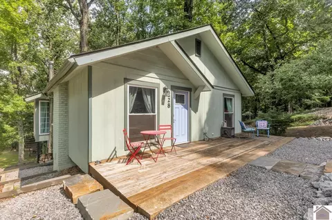 228 Apache Trl, Cadiz, KY 42211