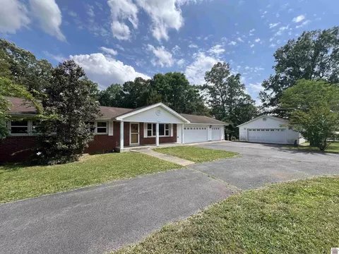 1562 Moors Camp Hwy, Benton, KY 42025
