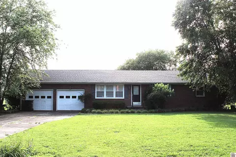 245 County Line Rd, Paducah, KY 42003
