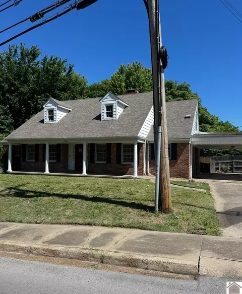 718 Moscow Ave, Hickman, KY 42050