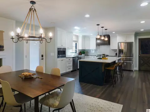 Dining - 809 Bagwell, Murray, KY 42071 photo 1 of 2