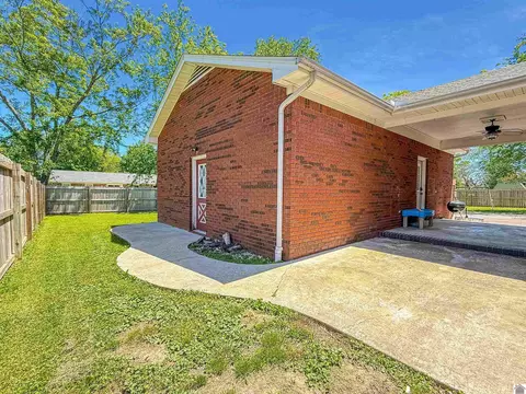 Exterior - 809 Bagwell, Murray, KY 42071 photo 6 of 6