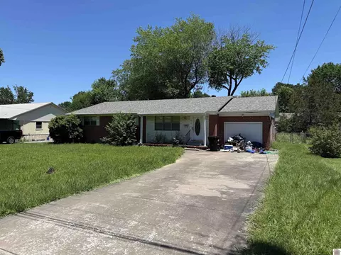 818 N 19th St, Murray, KY 42071