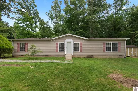 75 Walnut Dr, Cadiz, KY 42211