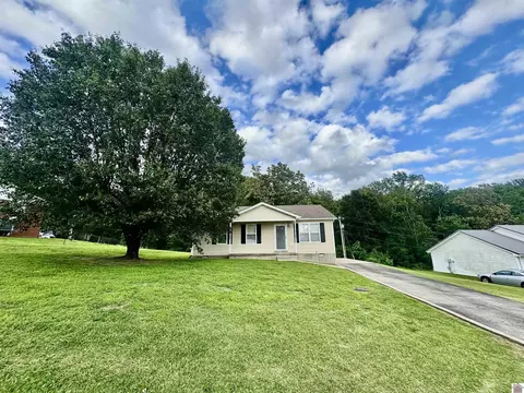 35 Cardinal Dr, Cadiz, KY 42211