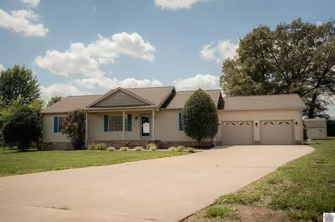 546 Smiths Ln, Mayfield, KY 42066