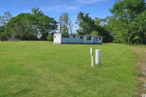 222 Almo Rd, Murray, KY 42020