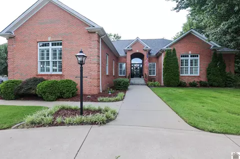 265 Ashcreek Rd, Paducah, KY 42001