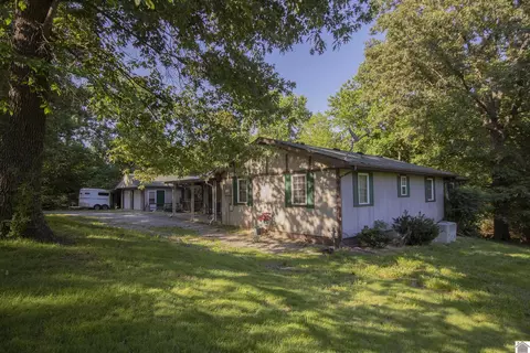72 Holt Rd, Kuttawa, KY 42055