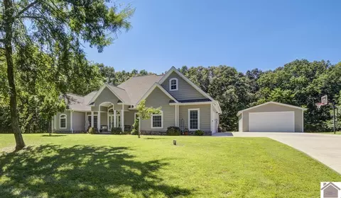 3276 Kirk Ridge Rd, Murray, KY 42071