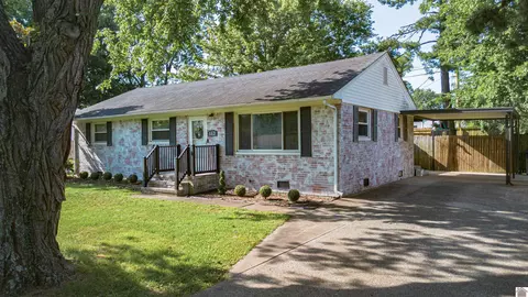 143 Iroquois Dr, Paducah, KY 42001