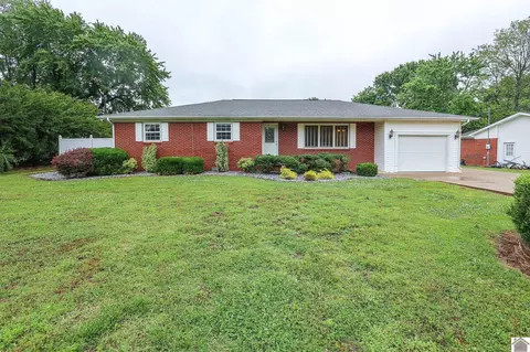 245 Babbland Dr, Paducah, KY 42003